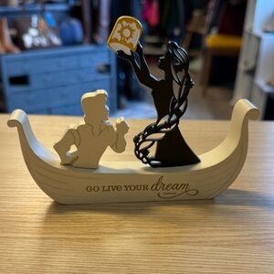 Hallmark DISNEY TANGLED RAPUNZEL GO LIVE YOUR DREAM WORD SILHOUETTE